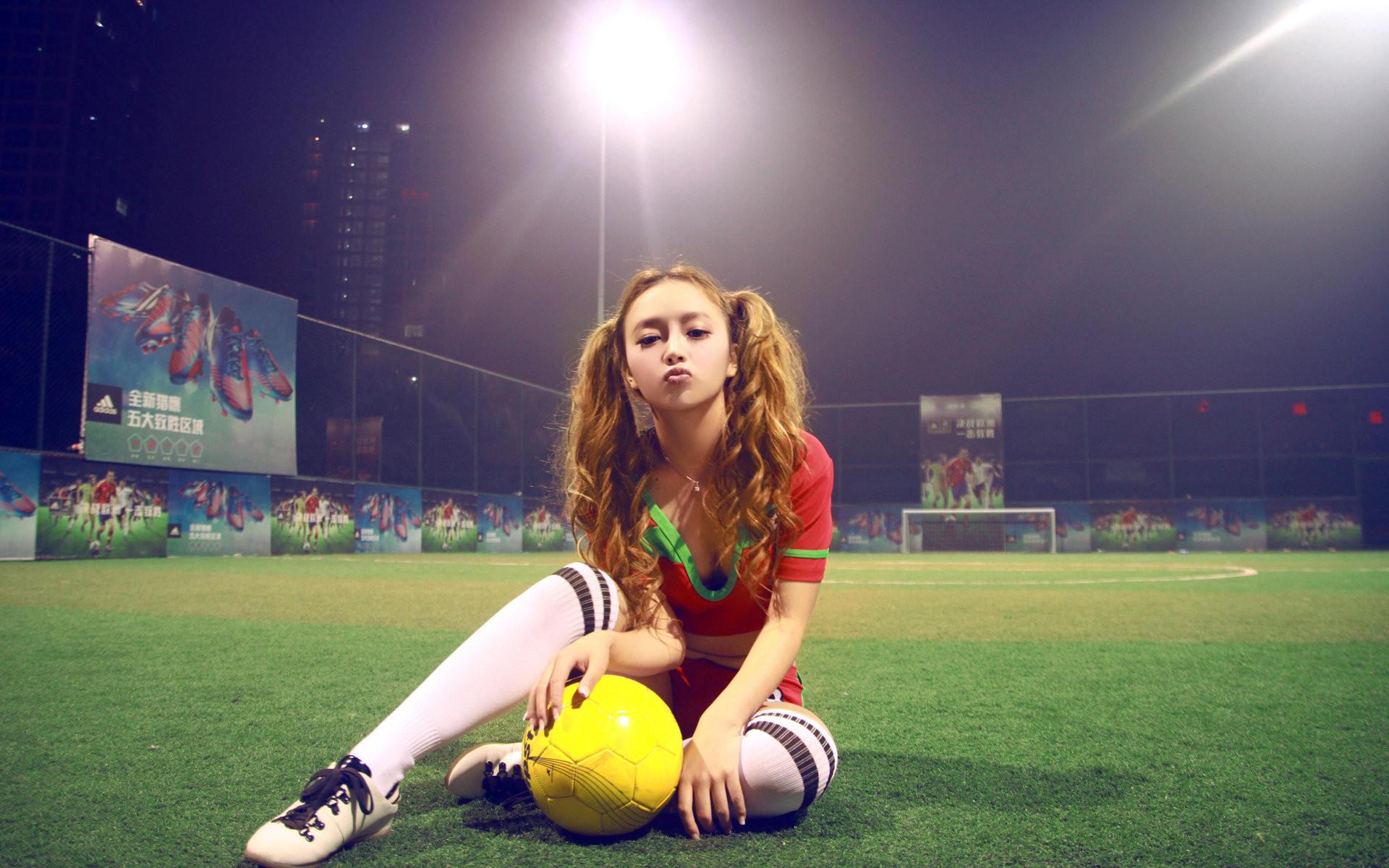 阿尔梅勒|3月26日周五足球赛预测分析推荐