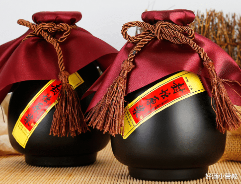 五粮液 茅台五粮液虽好但贵,其实这“类”尴尬白酒,价低纯粮口感也很不错!