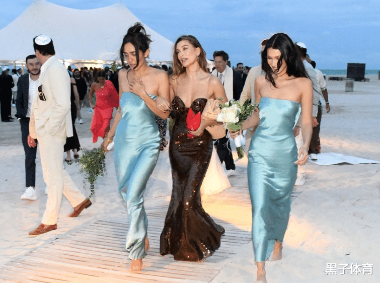 凯莉·詹娜|真美！布克女友当伴娘，长裙秀出小蛮腰，身材太傲人