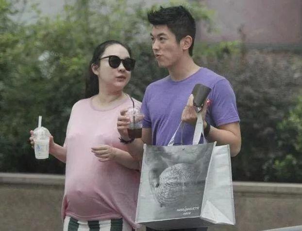 Hi家有小甜椒儿|怀孕9个月的陈意涵,完全不见孕肚,网友:没有一点怀孕的优越感