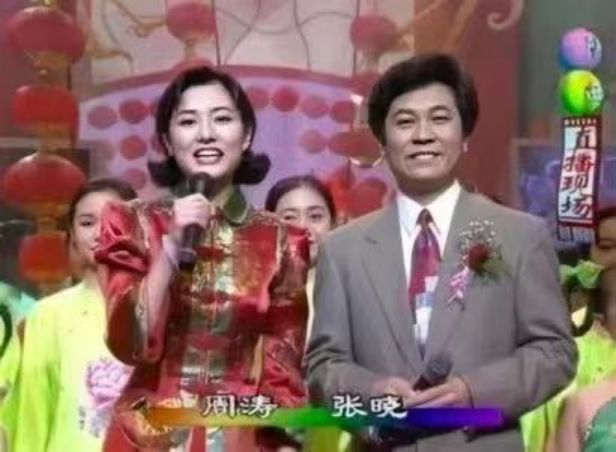 前方社会冲锋号 “春晚最年轻女主持”火了！被誉为“小董卿”，入职5年就上春晚