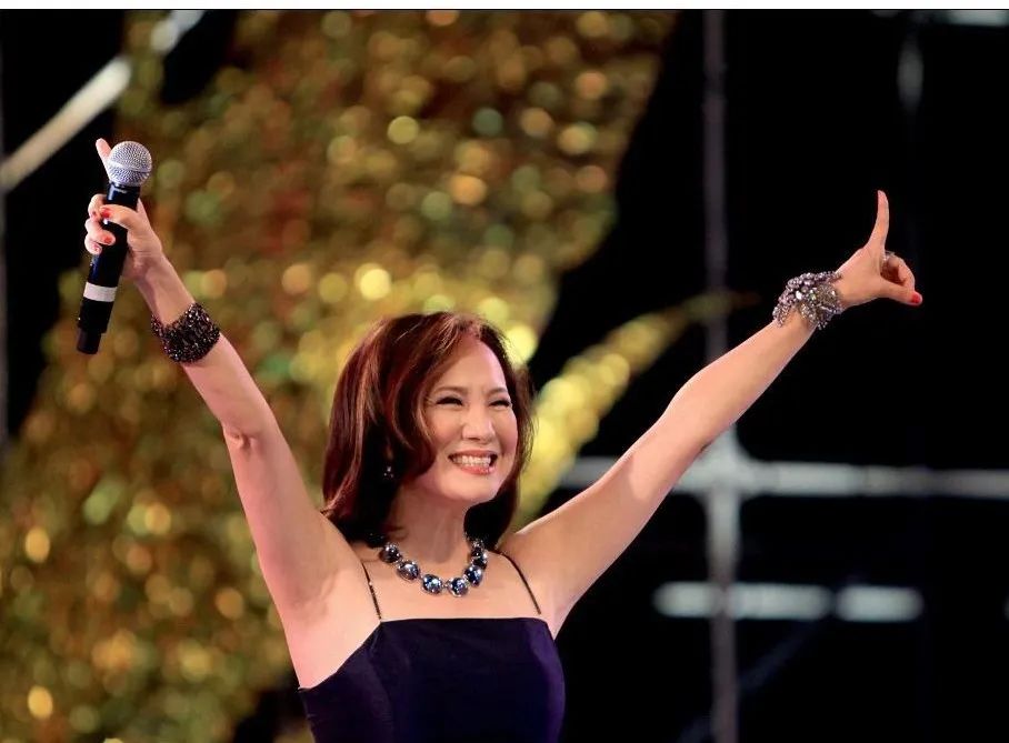 郑绪岚|从一夜红遍全国，到惨遭封杀：赴美多年的她，到底经历了什么？