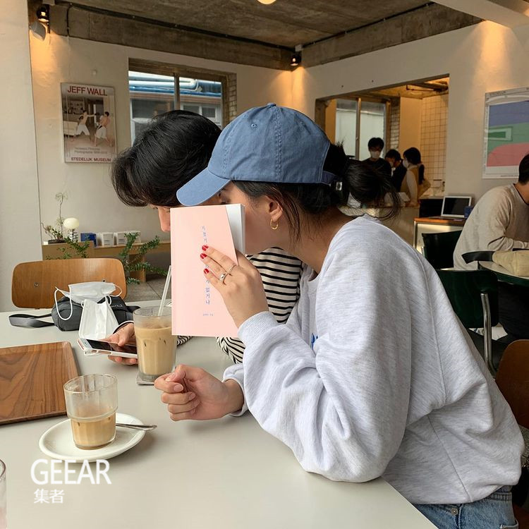 Geear集者|不露脸拍照才是时尚！韩国女生示范的5个自然姿势