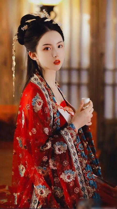 汉服资讯古装文化|谁说汉服穿起来不能日常？日常汉服看这里~