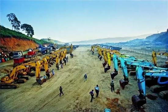 翡翠|世界上最值钱的一条河—雾露河,遍地流淌着翡翠