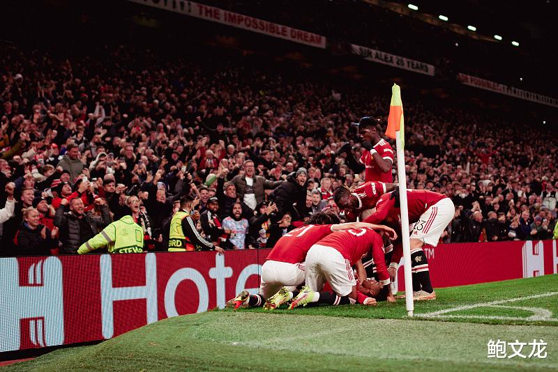 曼聯(lián)|歐冠大逆轉(zhuǎn)曼聯(lián)帥位暫穩(wěn) 周末雙紅會(huì)將是終極考驗(yàn)