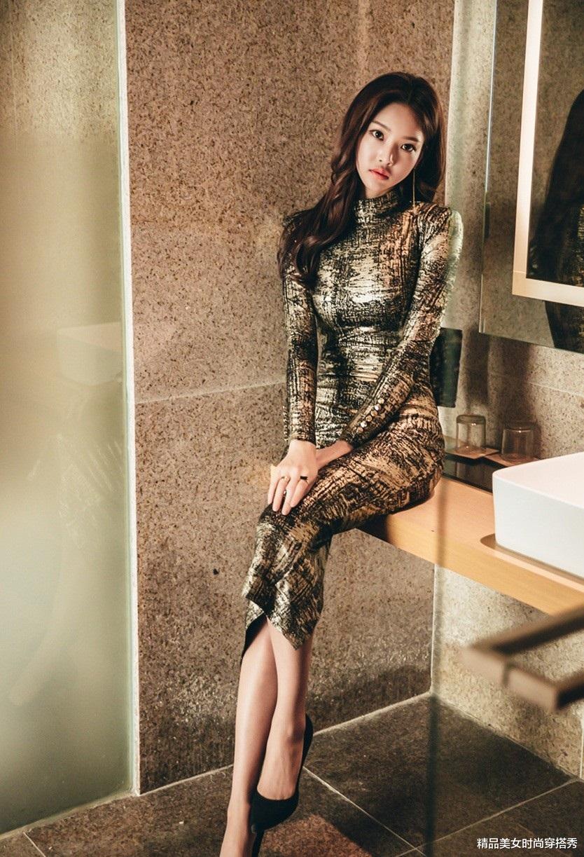 精品美女时尚穿搭秀|古铜色连衣裙满满的复古味道，配上高跟鞋复古与时尚并存
