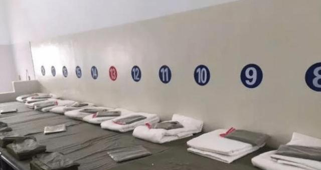 吴亦凡|吴亦凡睡集体通铺，整夜不关灯，吴亦凡看守所生活揭秘