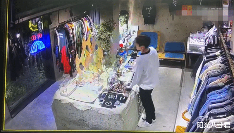 彦希|网曝《青你3》选手彦希偷戒指被发现，本尊直播中公开道歉：当时喝醉了