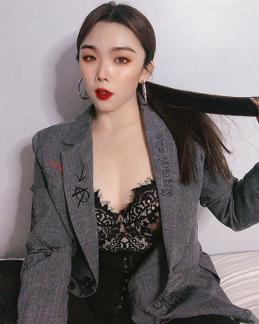 老王杂货铺|二婚老公送给我女儿一瓶3000多元的护肤品,是出于什么目的呢?
