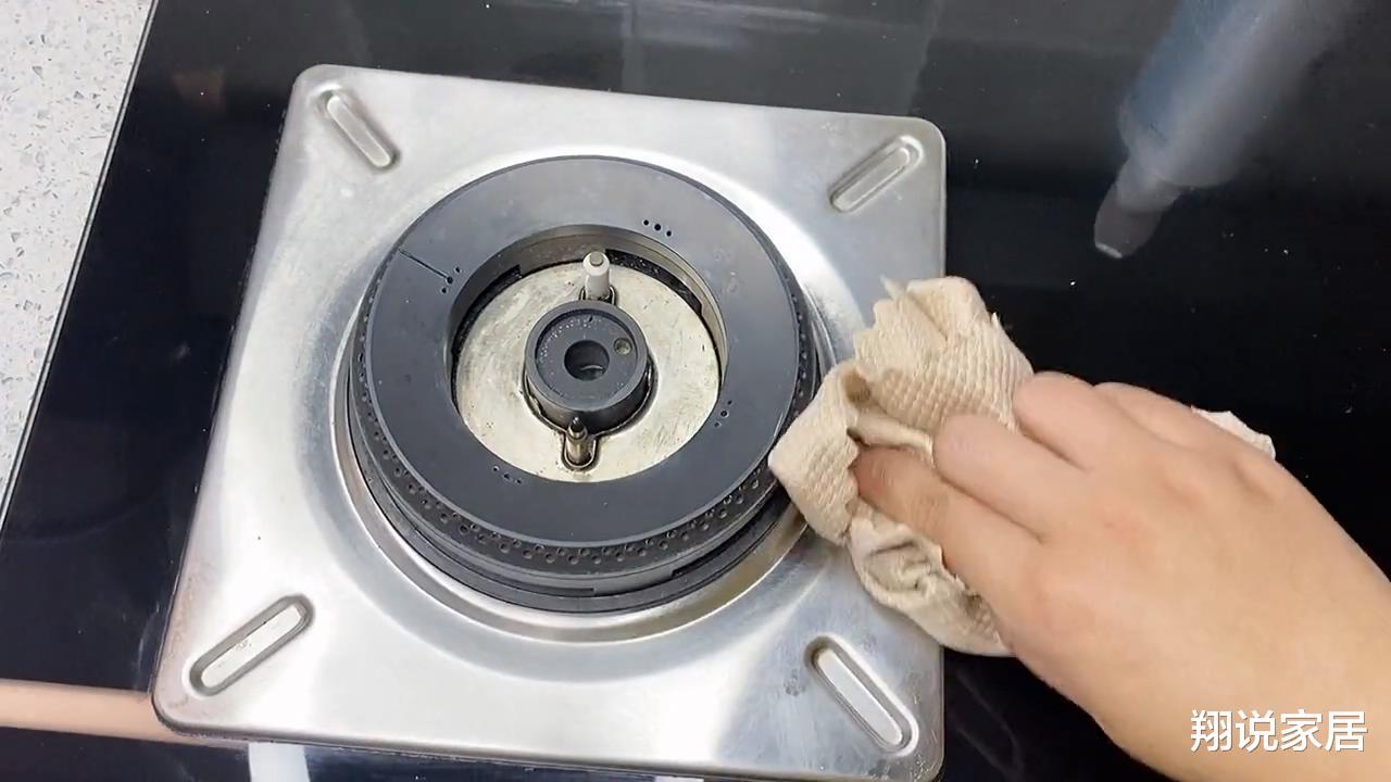 翔说家居|厨房油渍难清理？三个小妙招，轻松帮您搞定厨房卫生！