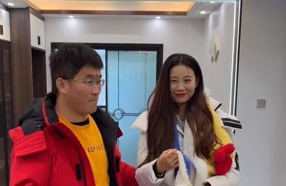 姜涛|一出好戏！楼道亲吻没两天，网红姜涛恋情告终，网友：可算演完了