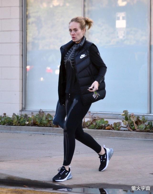 阿黛尔|阿黛尔新MV秀小蛮腰,不盈一握,她又瘦了