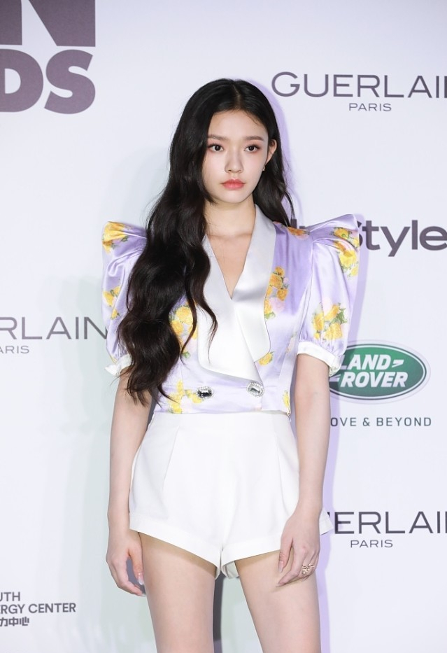 Lady变美日记 被林允的美貌惊艳到了，身穿紫色挂脖珍珠裙，肉肉身材好可爱