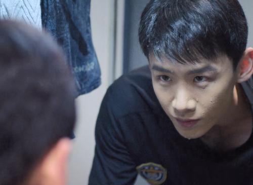 邢克垒|邢克垒主动献吻时，劝你打开弹幕护体，怕你吃太多糖腻着