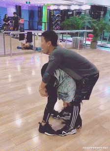 舜网 各位大神，这个标语到底该怎么读，王者般的操作啊，太迷惑了......