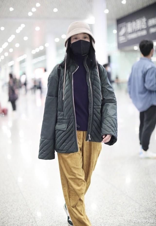 迪丽热巴|周迅真是随性惯了,穿羽绒服偏选大一码,配阔腿裤看着真不像明星