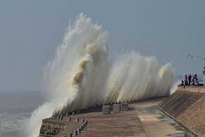 科学家 新研究称月球将于9年后引发地球大洪水，史上曾有先例