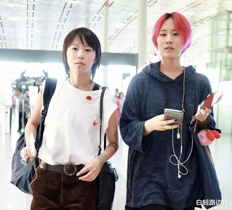 李云迪|李亚鹏和窦靖童罕同框！不顾阻拦一起走红毯，继女留长发酷似王菲