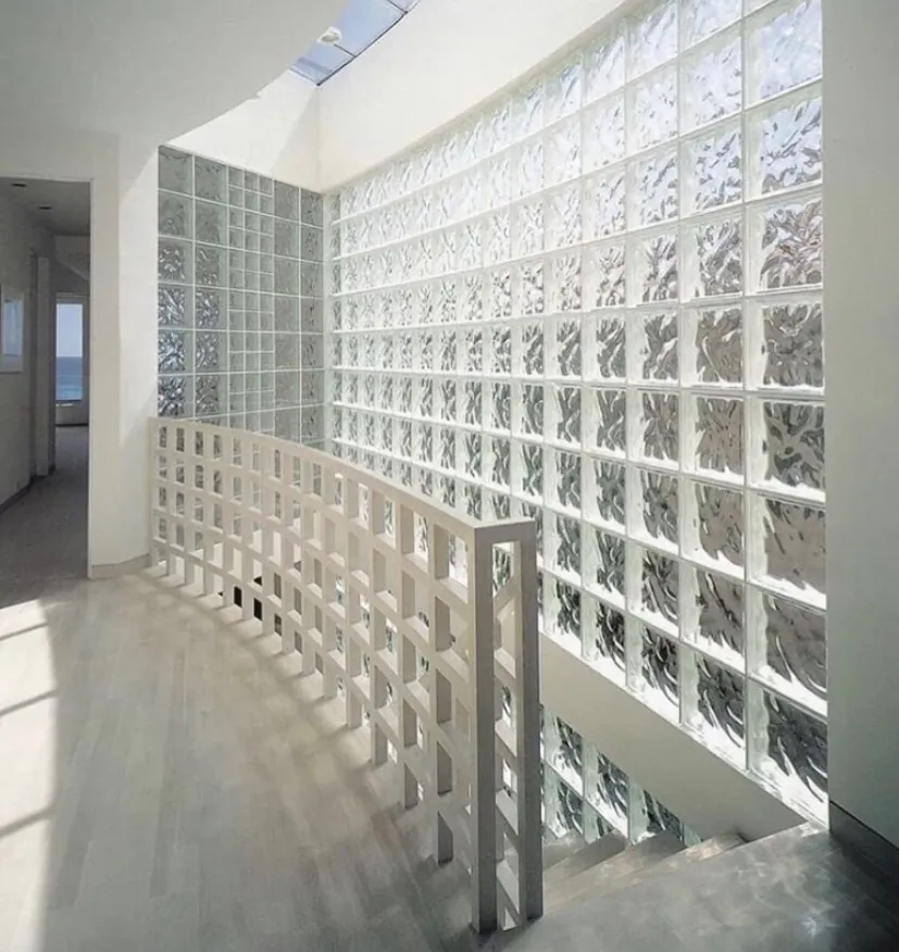 装修设计大全|超仙玻璃砖，一秒拉开和邻居家的时尚距离！