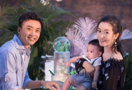 特种兵|85后小花离婚？当事人仅两字回应，网友：还是要相信爱情