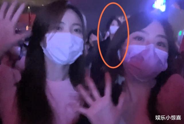 孔汝淳|《心动4》橙子去看me演出，与孔汝淳一前一后站，关系好坏很明显