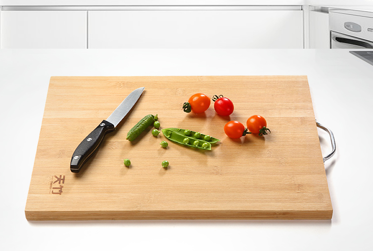 切菜板应该选择什么材质？很多人都不懂，还好自己没有选错