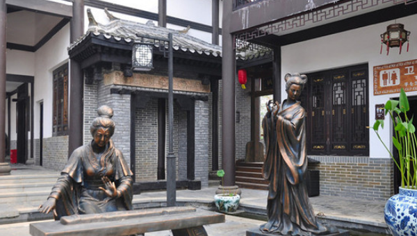 阳光语言矫正说|长沙的“赝品”古镇，占地2600亩地距离市区24公里，适合带娃游玩