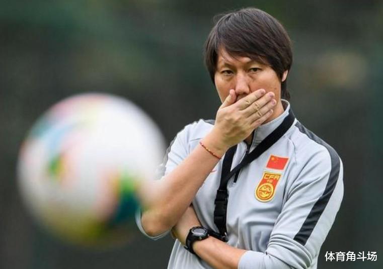 国足|如果能够晋级12强赛，两名强援将火速支援国足，国足可以重启三前锋
