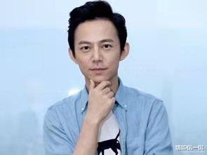 何炅|何炅不再背锅, 深夜发文百字回应央视批评, 彻底扯下娱乐圈遮羞布