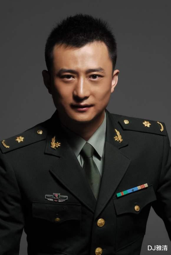 功勋|《功勋》中10位小配角，名气不大但演技精湛，其中一位演反派惟妙惟肖