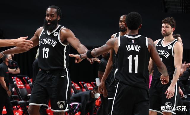 詹姆斯·哈登|95比96！哈登你就認(rèn)命吧，無(wú)論再怎么努力都無(wú)法超越庫(kù)里