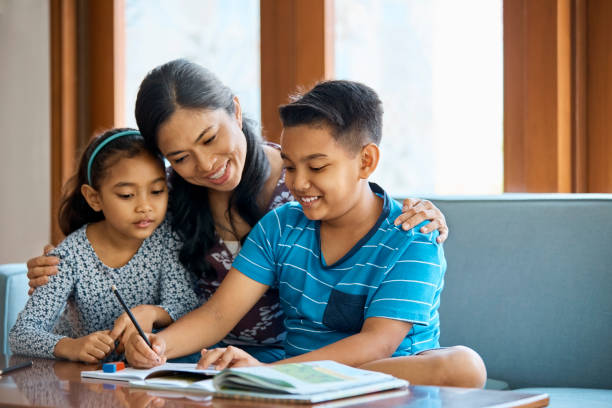 大雁一家|妞妞，“作业写完了吗？”