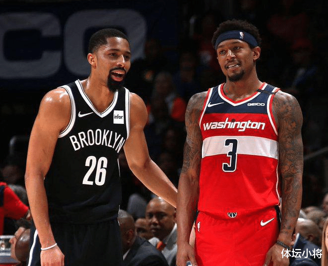 湖人队 交易不断！湖人三巨头薪资达1.2亿，2人恐离队，4人有望加盟