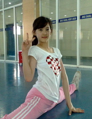 章泽天|为学业两次拒绝张艺谋的电影拍摄，章泽天18岁年纪心智超常人