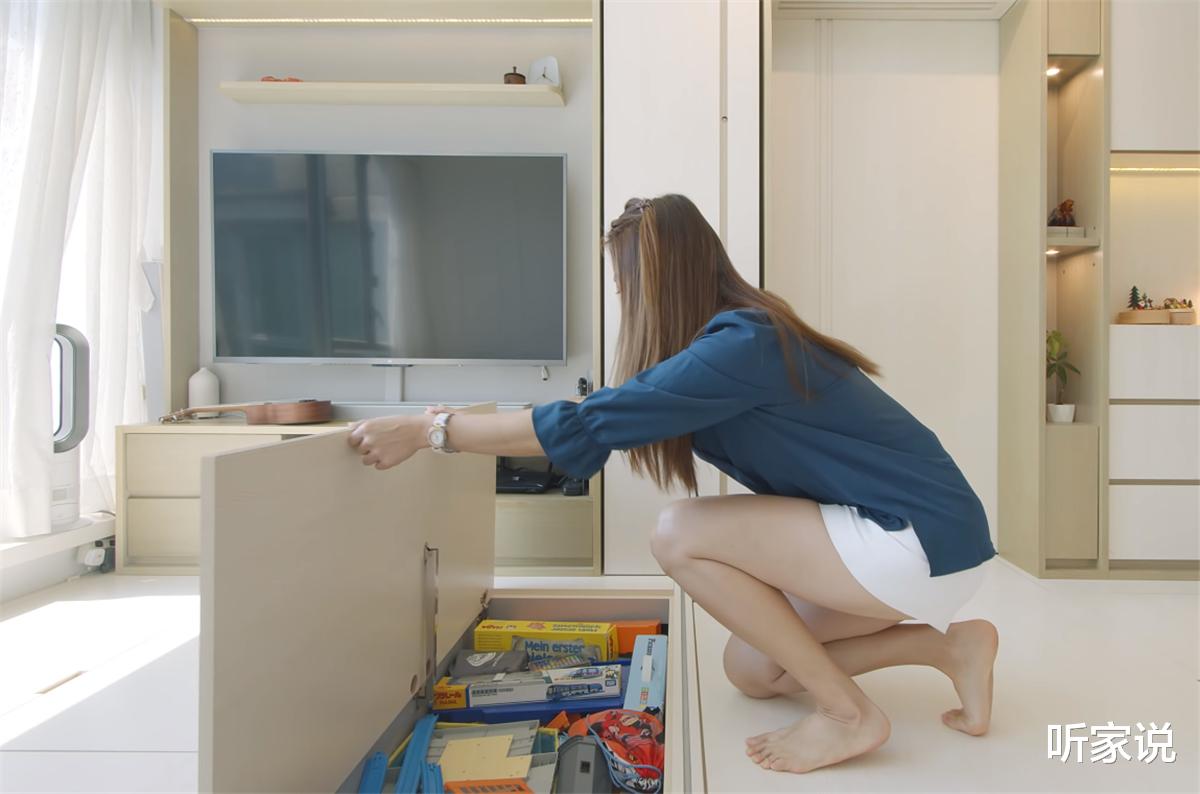 香港80后夫妻买下45㎡小家，搭起地台将两室变三室，网友：真的服