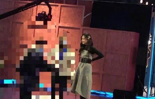 郑爽|郑爽退圈声明毫无悔意甚至自夸成功，九大官方媒体齐发声批评听不到半句道歉