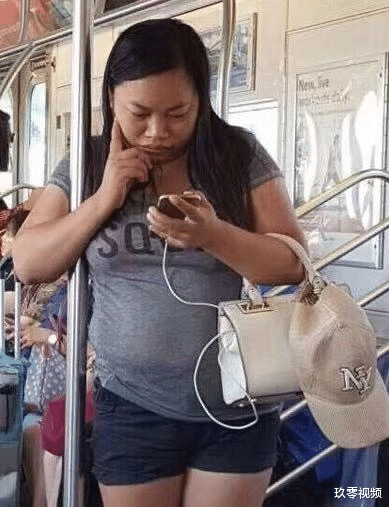 凤姐|喊“死也不回国”的凤姐，在美十年不如狗？当初多嚣张，现在就多惨