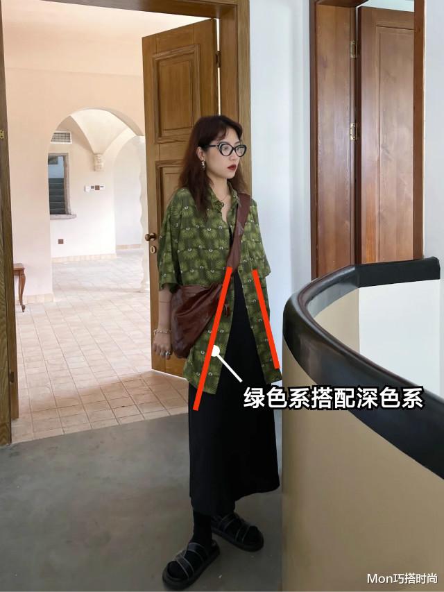 Mon巧搭时尚|这个三伏天,又火了一样“奶奶级”上衫,搭半身裙、阔腿裤都好看