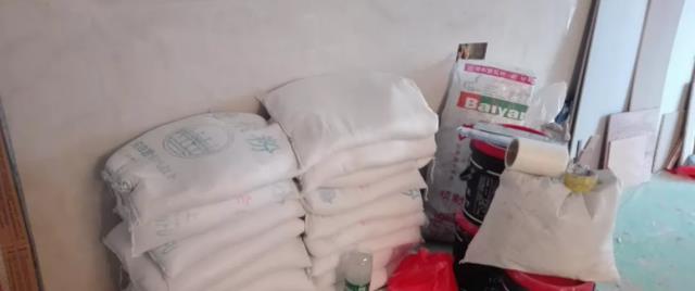 阳台养花匠|腻子粉到底要不要加胶水？老漆工表示：这是行规