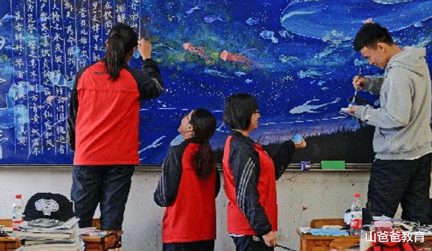 赤壁图|高一女生因黑板画引热议，一副《赤壁图》叫人赞叹，却是业余选手