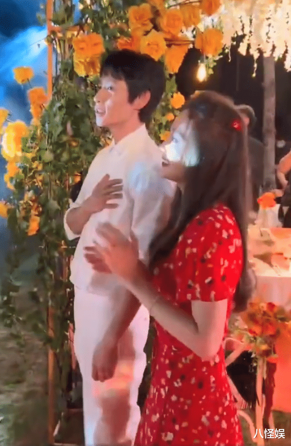 谢霆锋|魏晨婚礼晚宴曝光,老婆于玮跳舞张远献唱《嘉宾》,浪漫如偶像剧