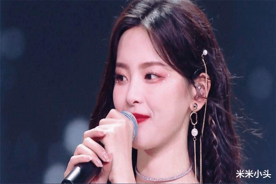 杨超越|从一个农村女孩到万众瞩目的女明星，打破选秀生态，杨超越是一个意外