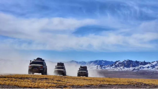 磨西古镇 西藏“无人区”越野时，为何夜晚不能睡在车里？看完长见识