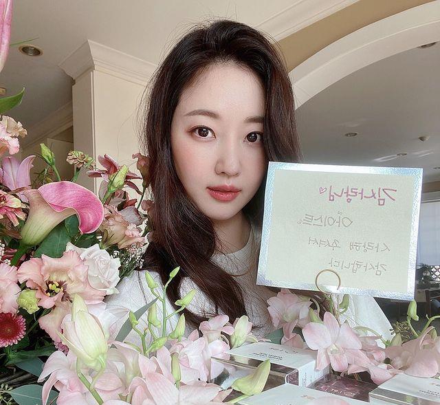 唐艺昕|猜一猜，想一想，这些韩国女星的脸“翻新”过吗？