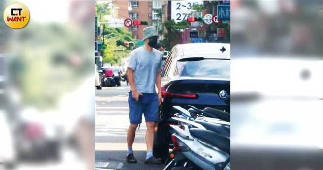 尹馨|七夕隔天接送情 尹馨张承中低调復合爱更浓