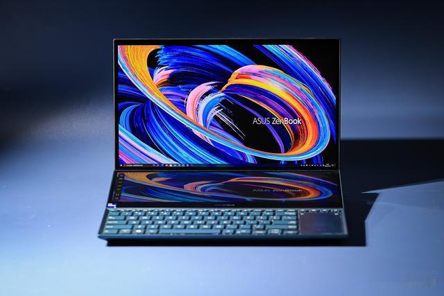 高通骁龙|非同一般的双屏幕笔记本 华硕灵耀X双屏Pro欣赏