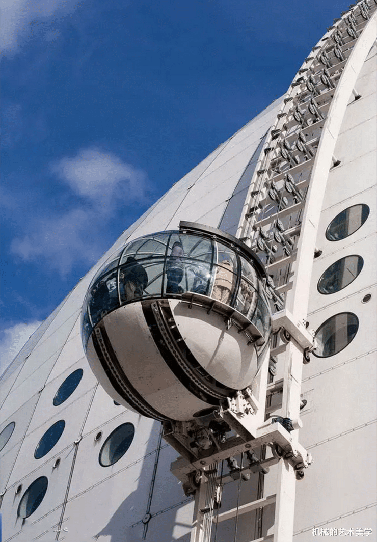  【运载之美】球形球场的球形观光电梯