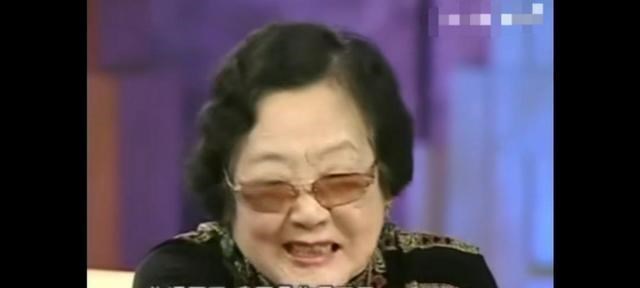 京剧|京剧名家江新蓉、赵燕侠谈特殊年代经历，面露微笑但是眼含泪水