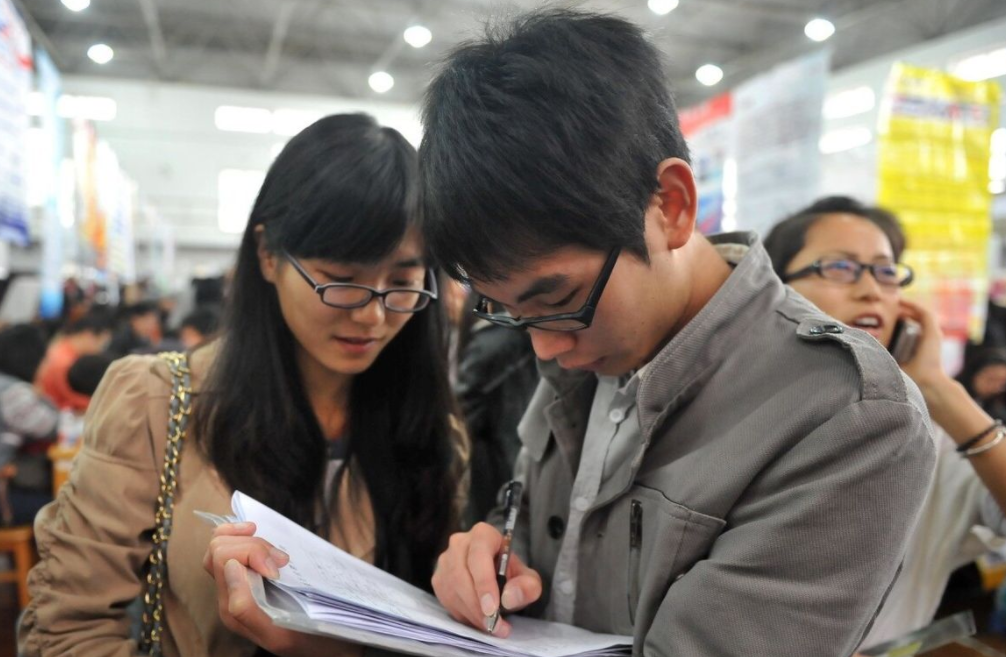 |本科生分为6个类别，处于最后一类的毕业生，不受企业的喜欢